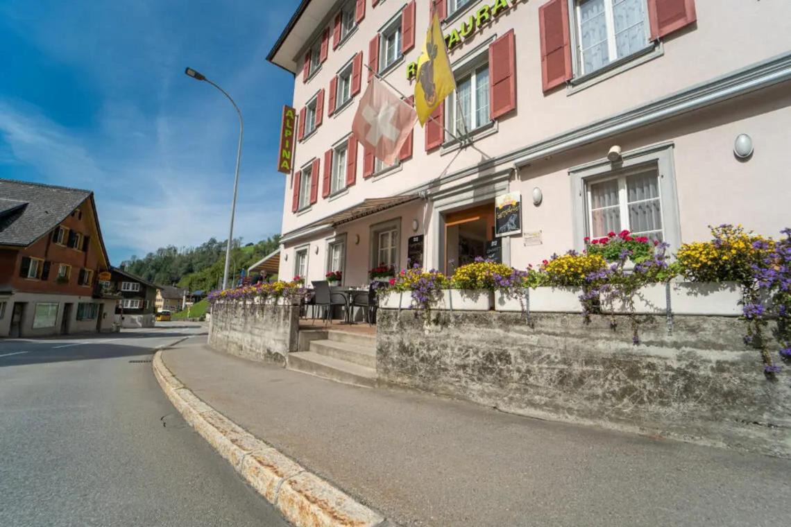 Hotel Alpina Unterschächen Eksteriør bilde
