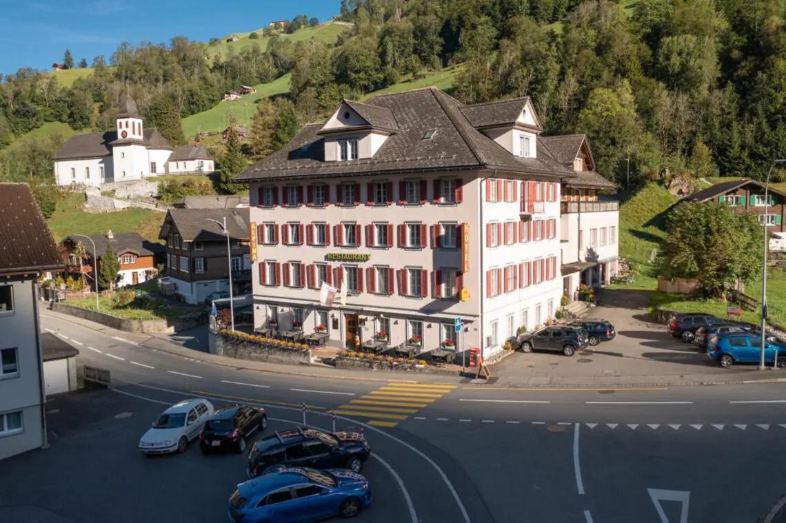 Hotel Alpina Unterschächen Eksteriør bilde